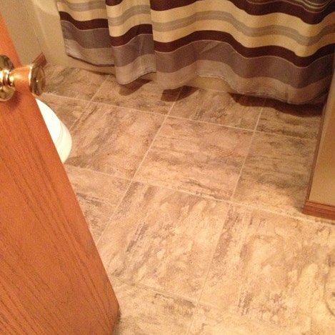 Bathroom installation in Muscatine, IA by Traditional Floors