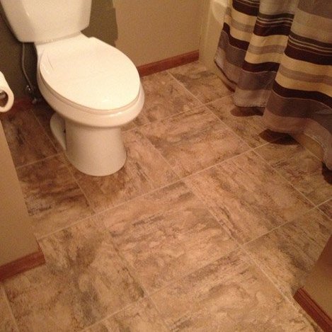 Bathroom installation in Muscatine, IA by Traditional Floors